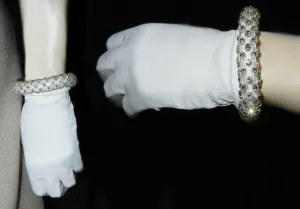 ABSOLUTELY GORGEOUS VINTAGE '50s ELAYNE GLOVES WITH A ROLLED CUFF ENCRUSTED WITH BRILLIANTLY SPARKLING RHINESTONE
