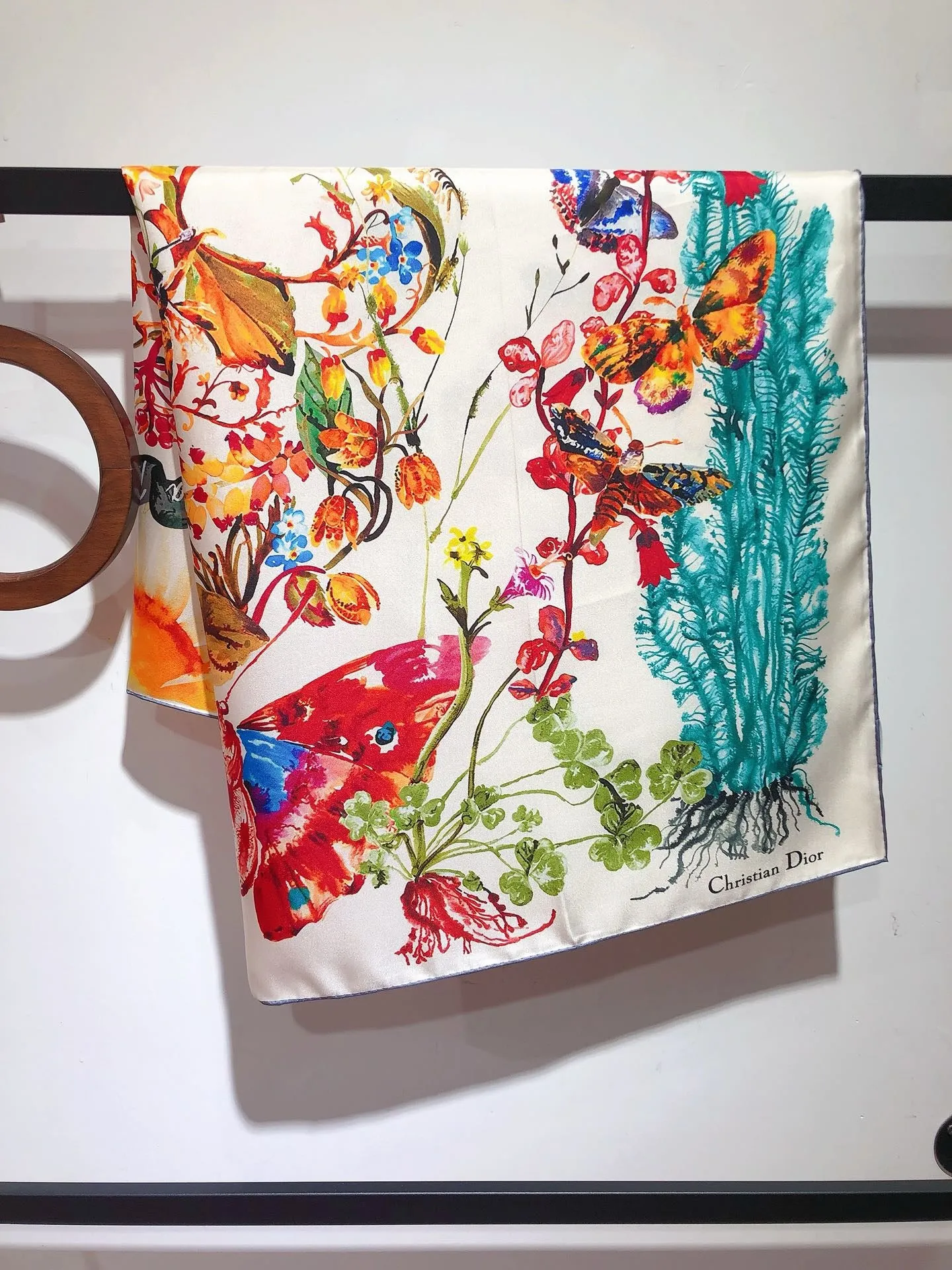 CLTH392 CD Butterfly Around the World 90 Square Scarf / 35.5 x 35.5 inches