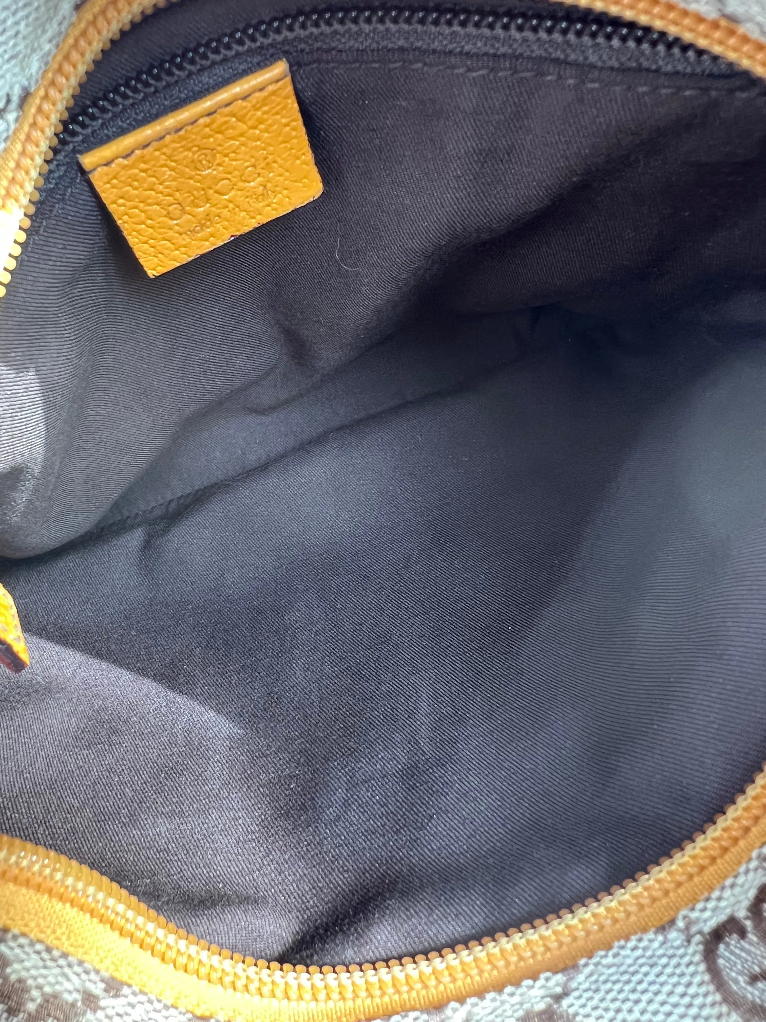 Gucci GG Sherry Canvas Messenger Bag