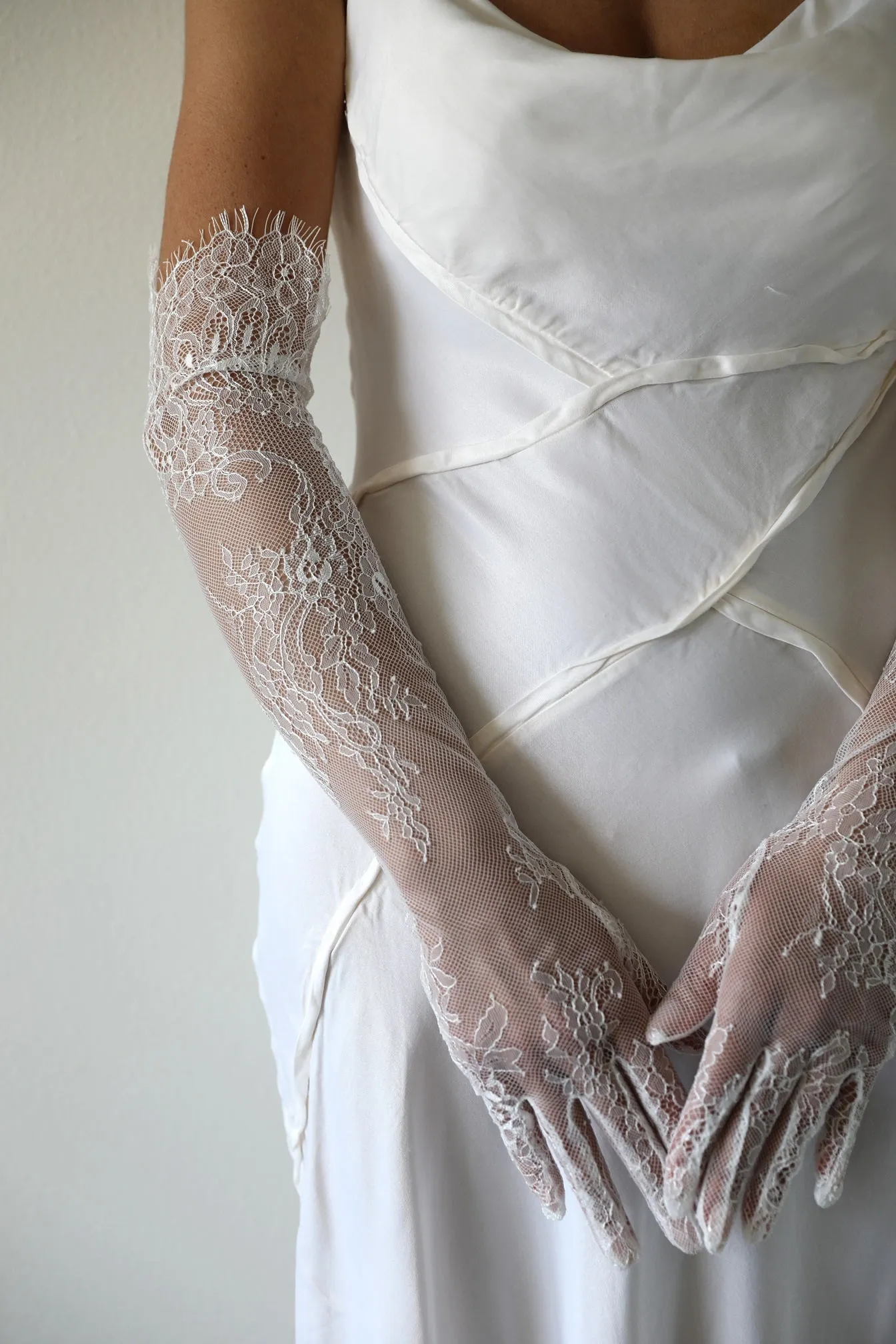 Long Fingerless Lace Gloves