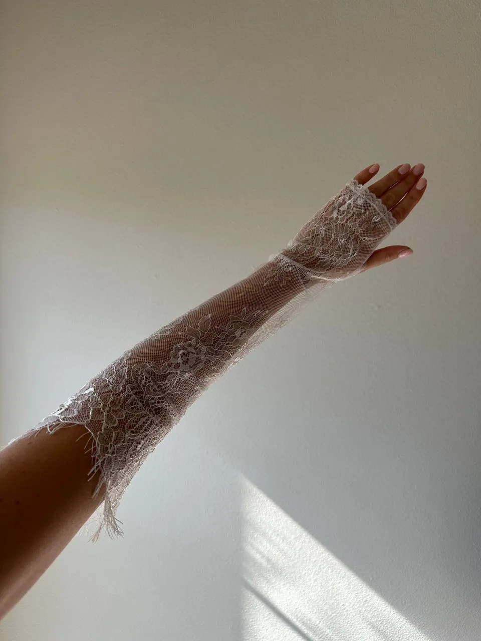 Long Fingerless Lace Gloves