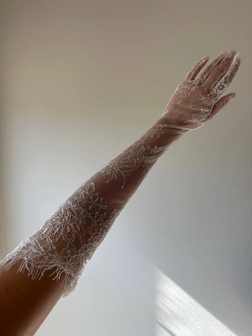 Long Fingerless Lace Gloves