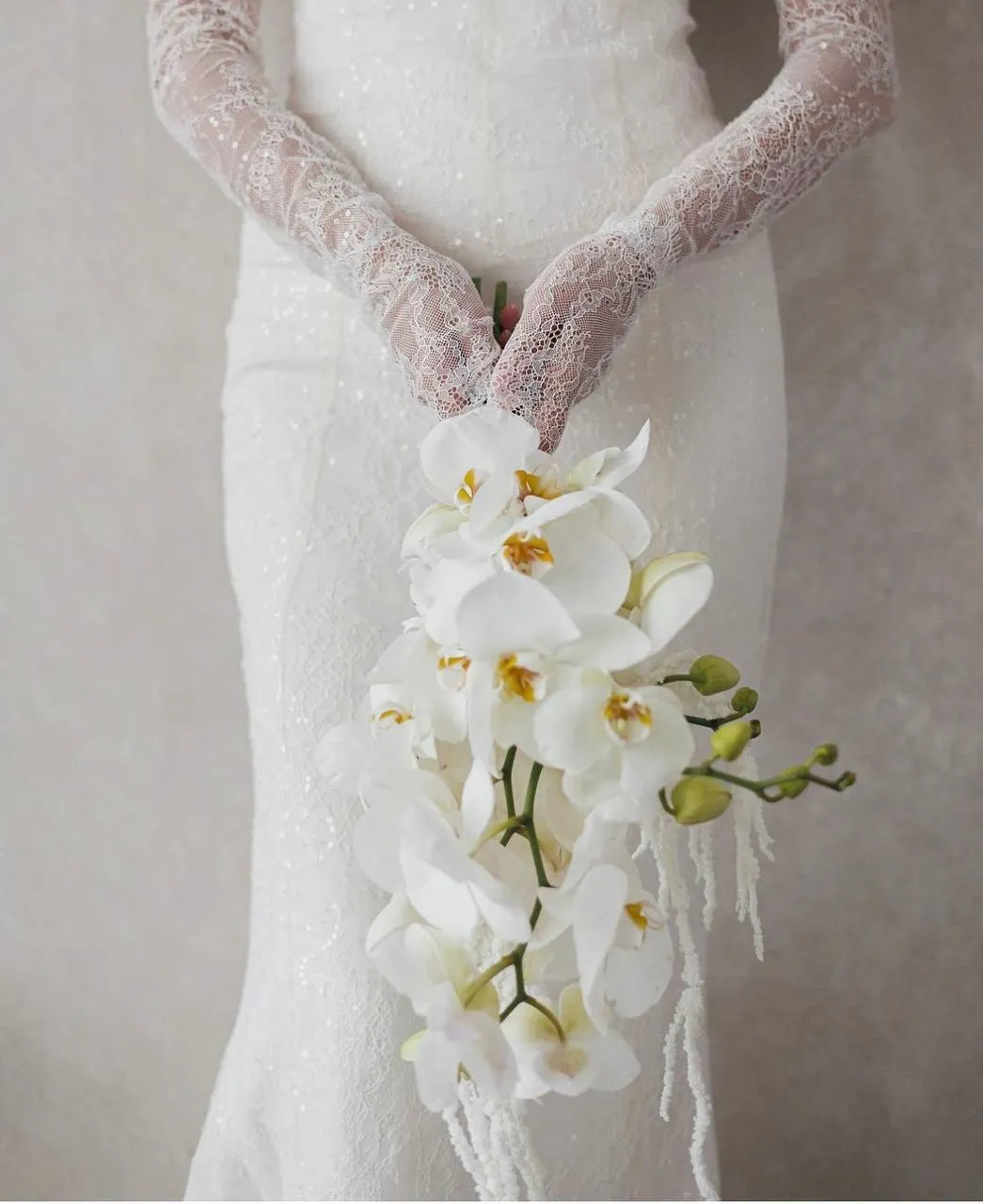Long Fingerless Lace Gloves