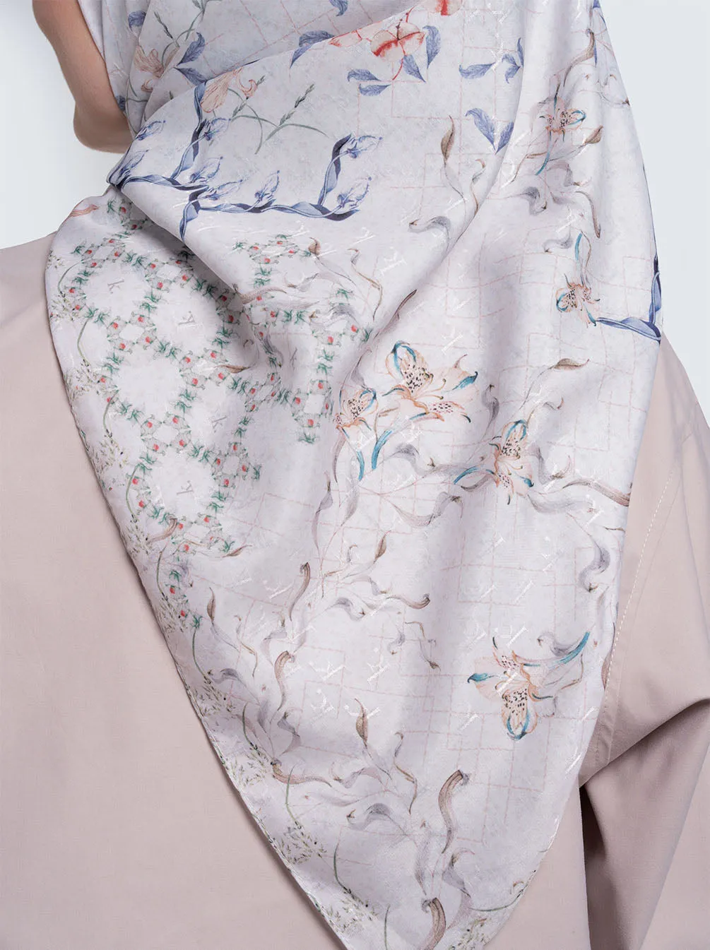 PETALLY SIGNATURE SCARF SPRINGLAKE