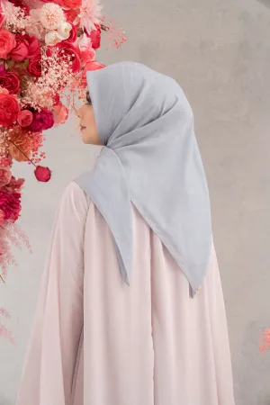 Plain Scarf Monogram Chain Halfmoon